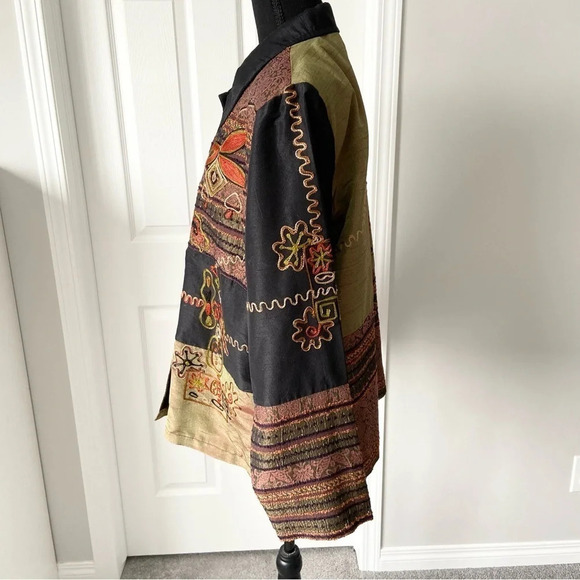 Allure Patchwork Embroidery Novelty Jacket - Picture 2 of 16
